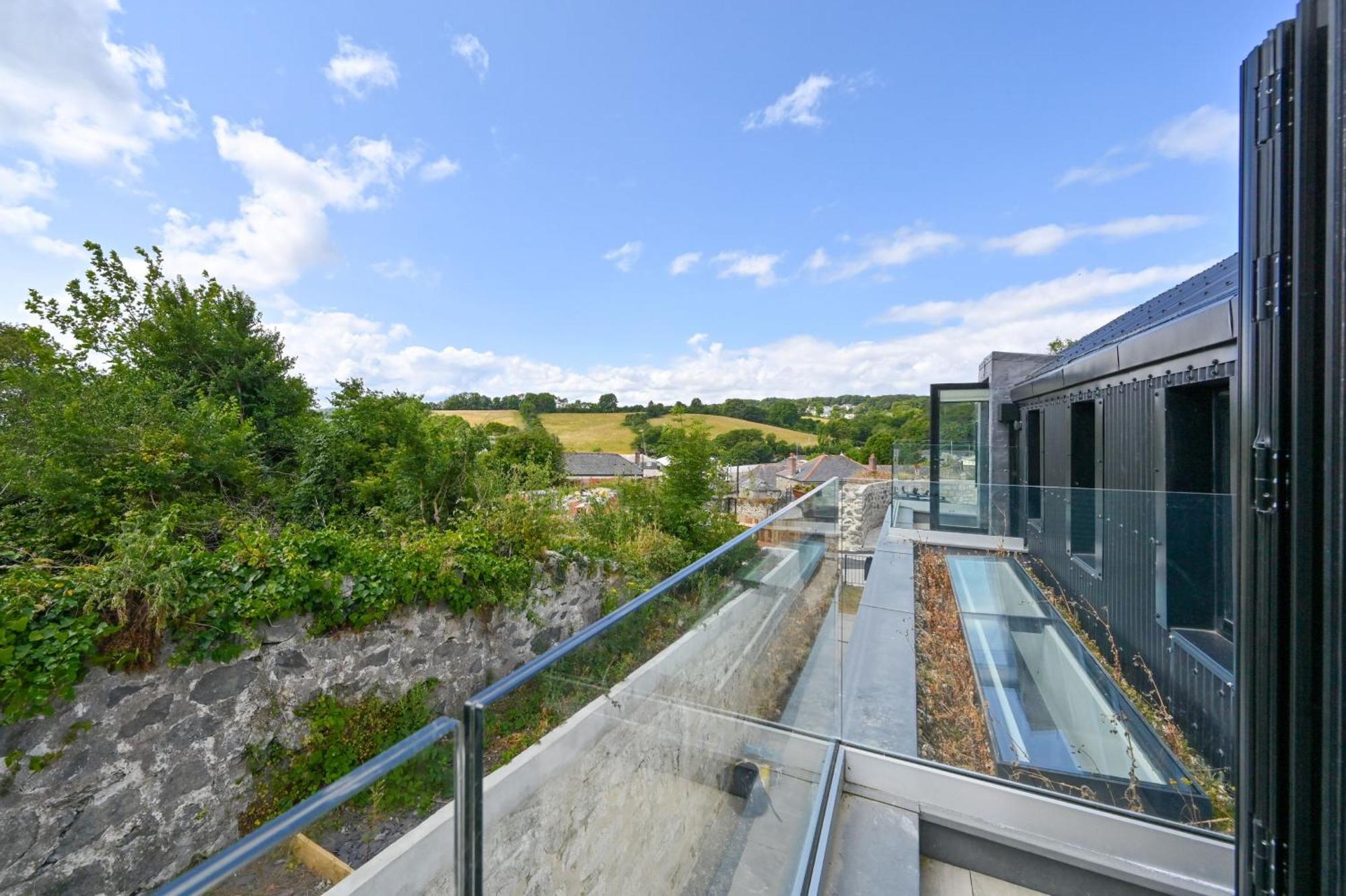 1 The Nest - Luxury Modern House Nr Beach & Bars With Sea Views & Free Parking Villa Charlestown  Luaran gambar