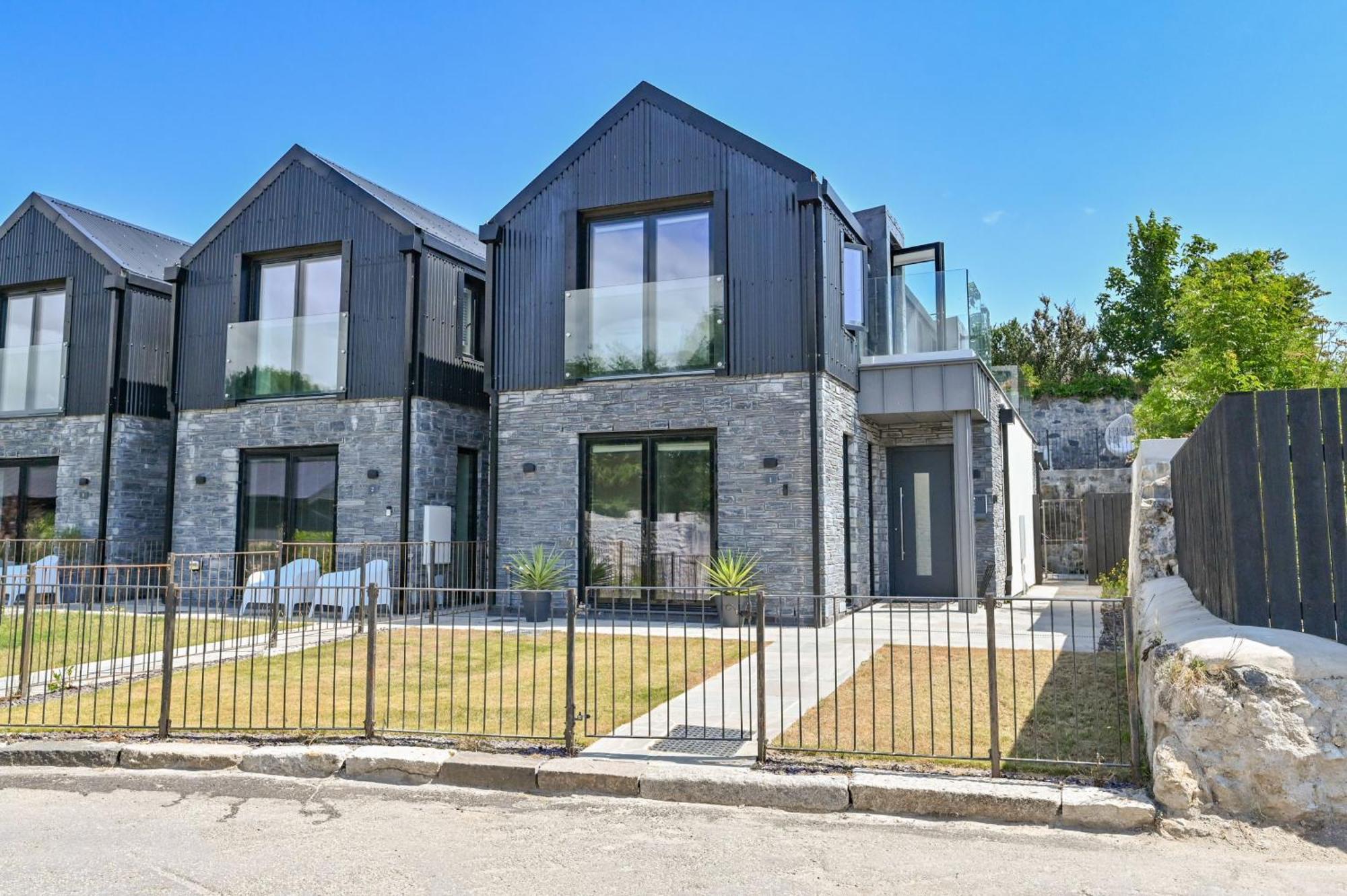 1 The Nest - Luxury Modern House Nr Beach & Bars With Sea Views & Free Parking Villa Charlestown  Luaran gambar